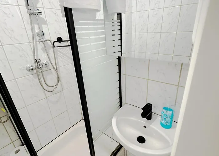 Frankfurt Messe 7min- 3 Küche Bad Parkplatz 6 Betten Apartamento