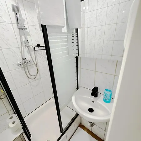 Frankfurt Messe 7min- 3 Kueche Bad Parkplatz 6 Betten 公寓